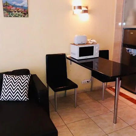 Cozy Close To Fanabe Beach, Tenerife Апартаменты