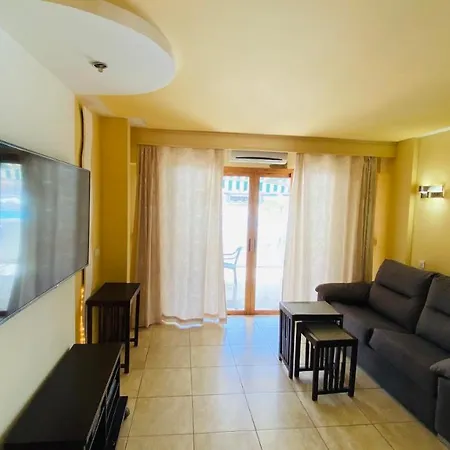 Cozy Close To Fanabe Beach, Tenerife Апартаменты Адехе
